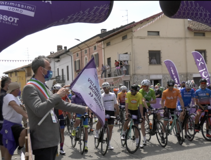 VIDEO - Giro-E d'Italia: una festa la partenza da Villanova